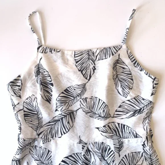 Jumpsuit Tropical Black White Strappy Wide Leg Linen Look Casual Summer Sz M/L - Picture 3 of 9